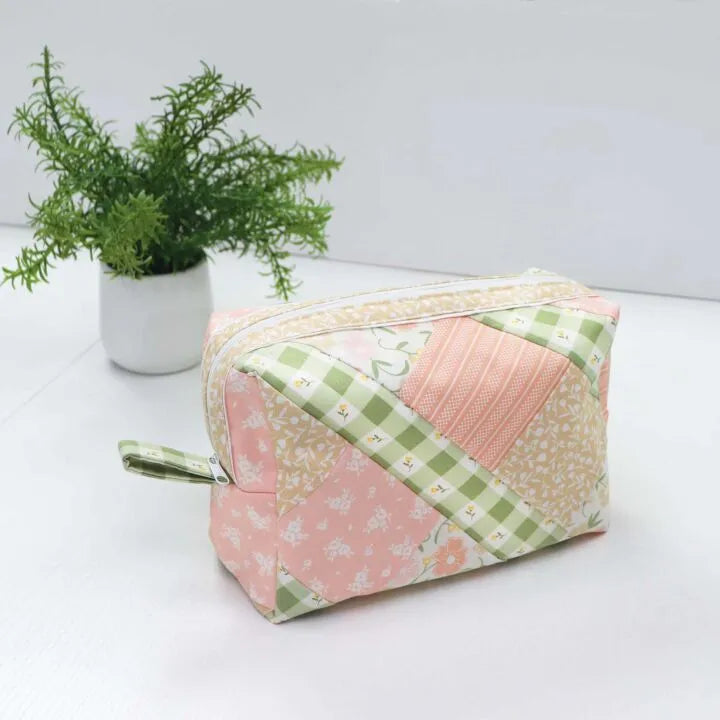 AccuQuilt Crafty Clutch Quilt-As-You-Go Kit with Zippity-Do-Done Zipper | #51041