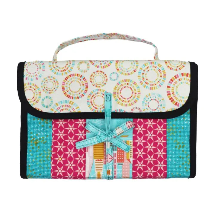 AccuQuilt Hanging Travel Organizer Bag Quilt-As-You-Go Kit with Zippity-Do-Done Zipper | #51048